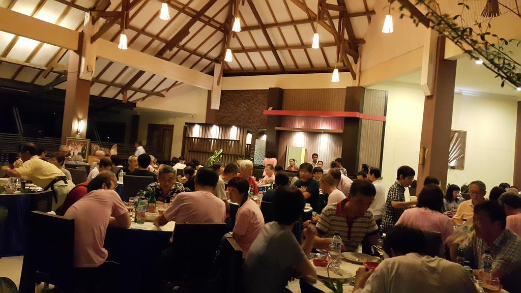 Kampoeng Nelayan Hotel Palu Luaran gambar