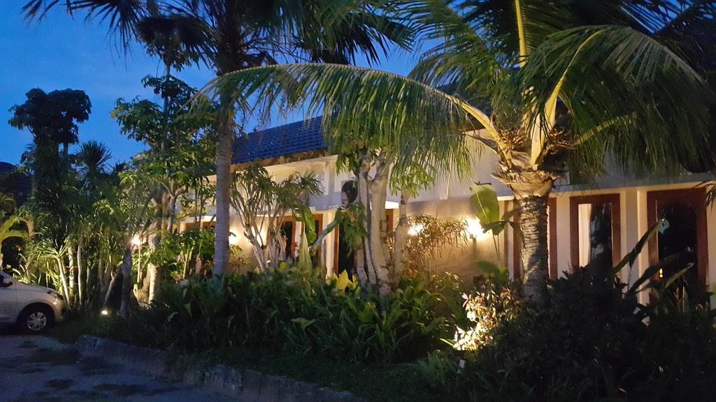 Kampoeng Nelayan Hotel Palu Luaran gambar