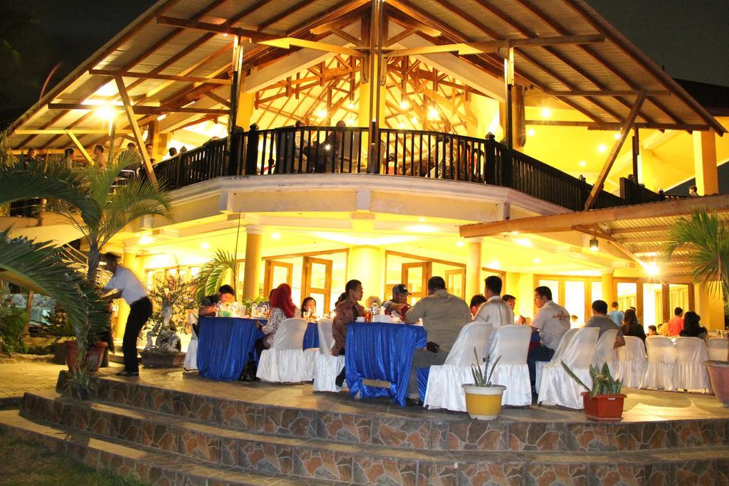 Kampoeng Nelayan Hotel Palu Luaran gambar