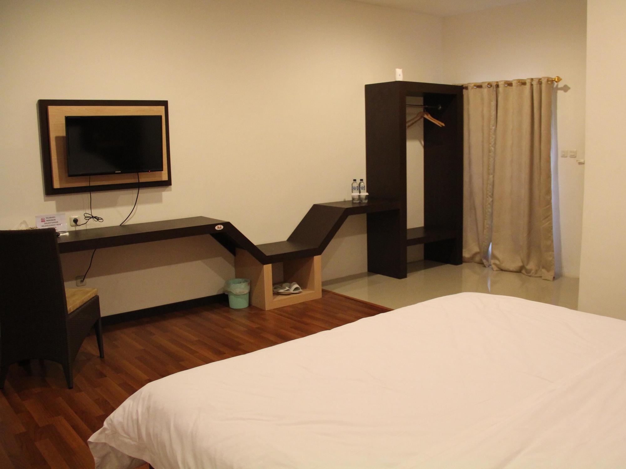 Kampoeng Nelayan Hotel Palu Luaran gambar