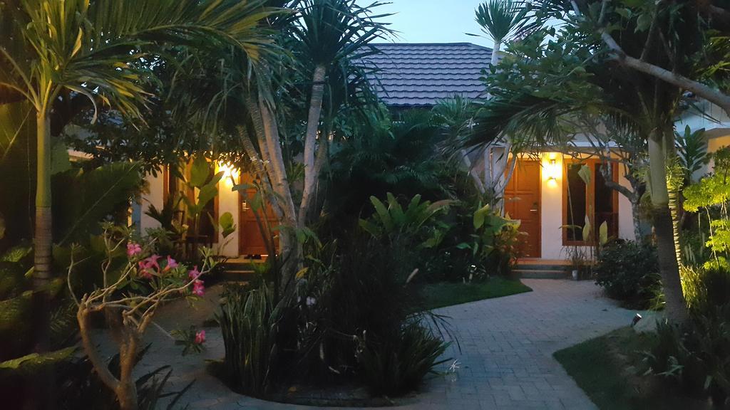 Kampoeng Nelayan Hotel Palu Luaran gambar